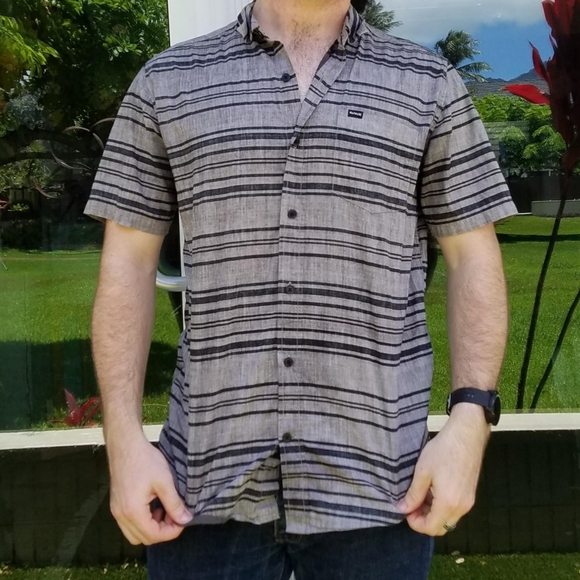 Hurley button front men's tee shirt top stripe pattern grey with pocket tshirt M - Picture 1 of 10
